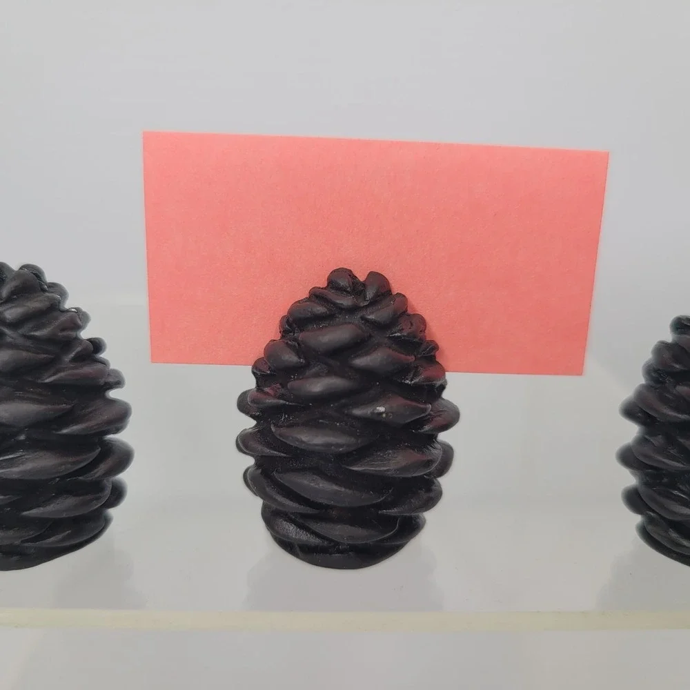 Crate & Barrel Meryl Waitz Place Card Holders 4‎ Pack Pinecones Tablescape NEW